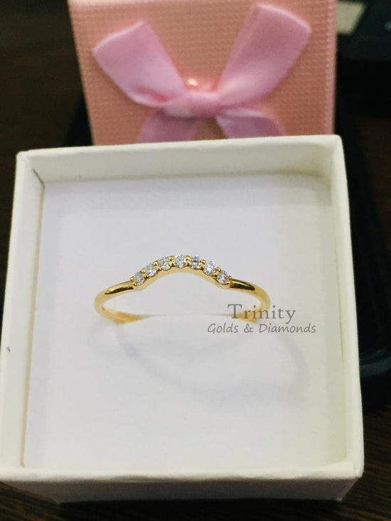 Moissanite Curve Dainty Band Ring, Stackable Moissanite diamond Delicate Ring , Sterling Silver Moissante Band Ring, Dainty Band , Gifts