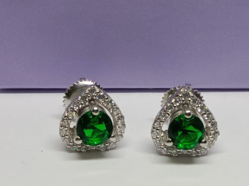 Emerald Heart Stud Earrings, Emerald Earrings, Round Cut Emerald Diamond Stud Earrings, Screwback Emerald Stud, Sterling Silver Emerald Stud
